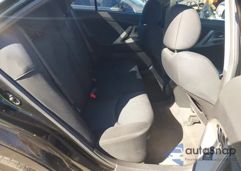 2011 Toyota Camry Se z USA, uszkodzony, nr VIN 4T1BF3EK5BU222110